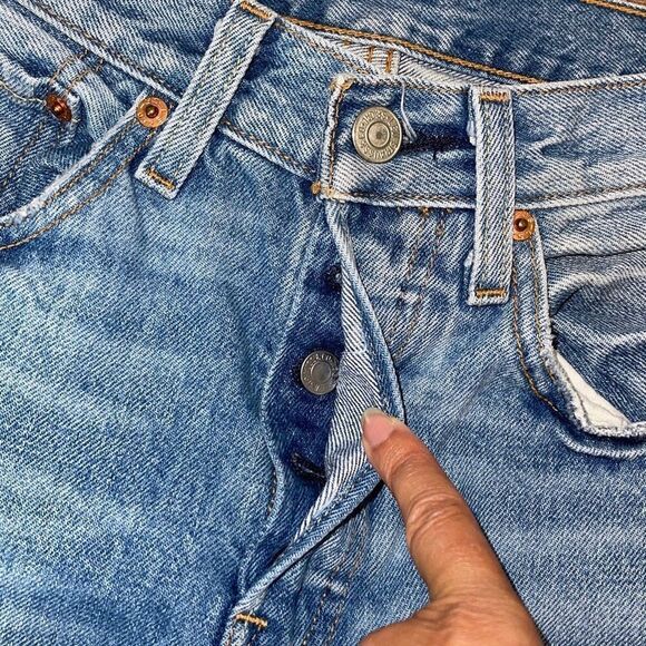 Levi's 501 Womens High Rise Button Fly Distressed Skinny Denim Jeans Blue Sz 24 - Picture 5 of 14